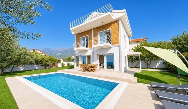 Villa Mira - Three Bedroom Villa, Sleeps 6 in Oludeniz