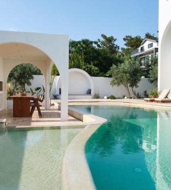 Villa NeoX with 2 Pools, Jacuzzi, Sauna & Minigolf
