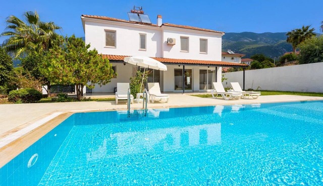 Villa Oliv - Three Bedroom Villa, Sleeps 7 in Oludeniz