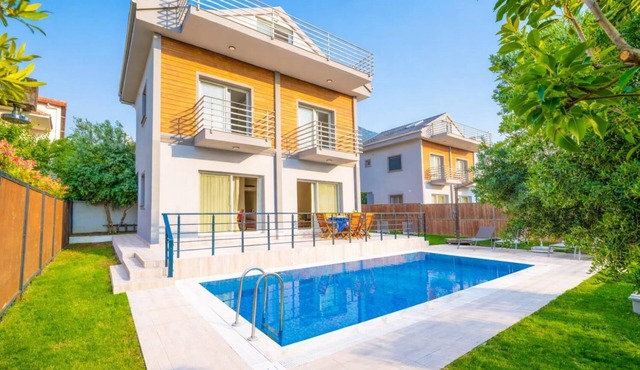 Villa Riva - Three Bedroom Villa, Sleeps 6 in Oludeniz