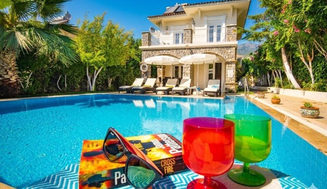 Villa Tara - Three Bedroom Villa, Sleeps 6