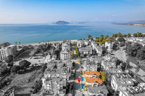 Villa Yasam Park - Luxury 8 Person - Fethiye Calis Beach 90mt in Fethiye