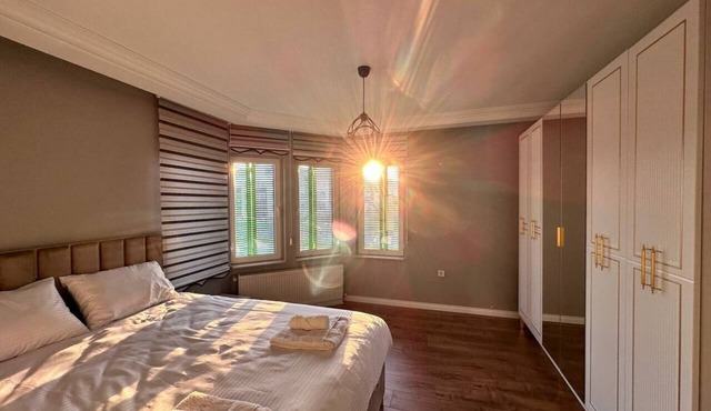 Yeşil Panjurlu Villa Otel in Bursa