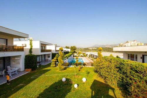 YEDIALYUZ HAVUZ BASI villalari in Kuşadası