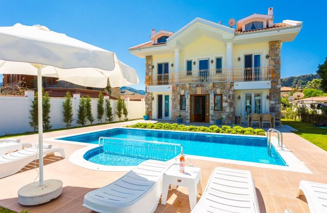 240 m² Villa ∙ 5 bedrooms ∙ 10 guests