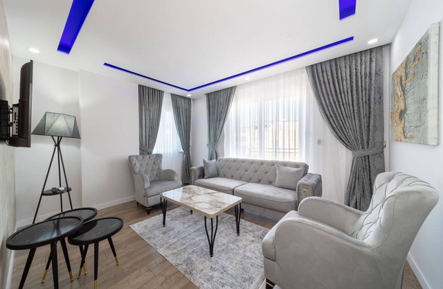 Modern and Central Flat near Beach in Antalya