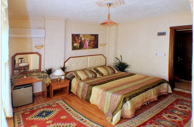 rebetika hotel located secuk near ephesus (Twin Sharing) in selcuk