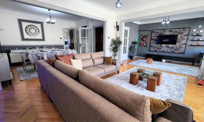Sisli Apartment | Şişli Center 4+1 Luxury Design Modern Renovated