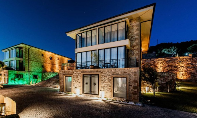 Ayvalik Hotel | 50 m² Hotel ∙ 3 guests