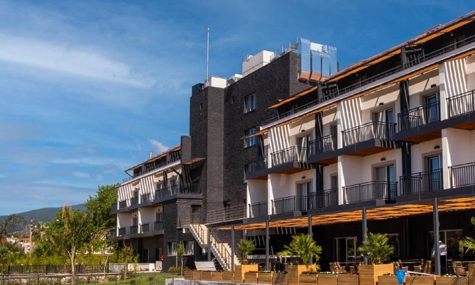 Gure Hotel | 50 m² Hotel ∙ 8 guests