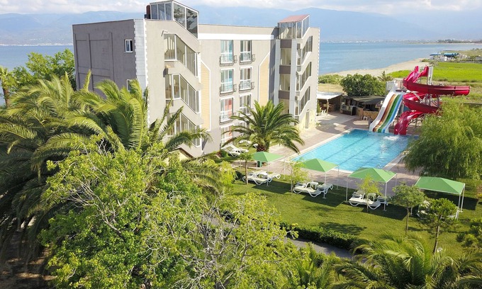 Burhaniye Hotel | Aqua Nina Hotel