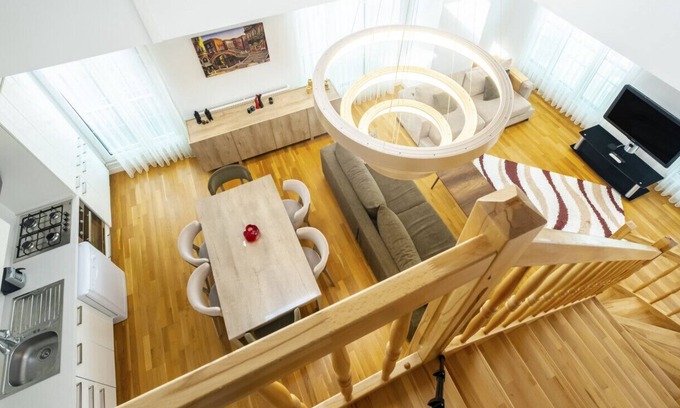 Kadikoy Apartment | Chic Flat near Public Transportation in Goztepe