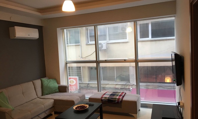 Old Town House | COSTY APARTMENT İN THE HEART OF BEAUTİFUL İZMİR