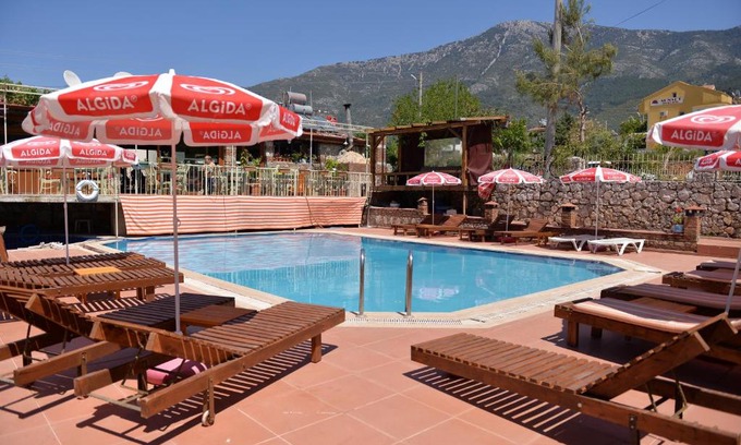 Oludeniz Apartment | garden evita
