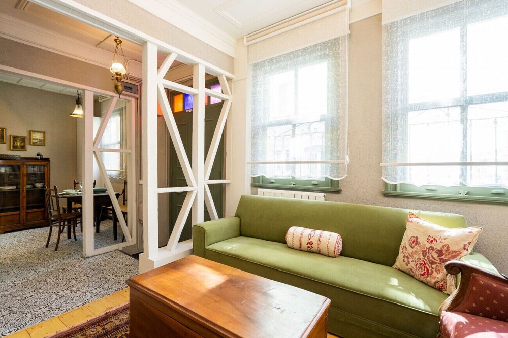 Balat Apartment | Classy Duplex Apartment w Balcony Near Golden Horn