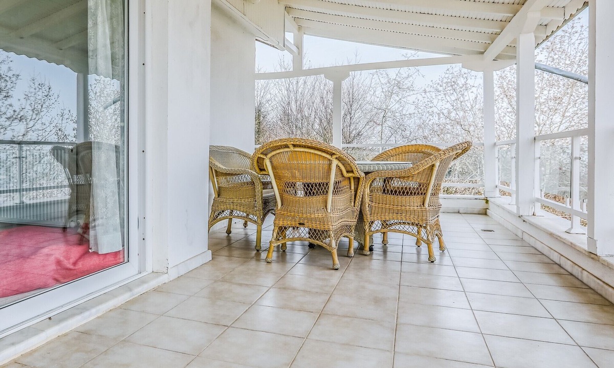 Masukiye Villa | Villa Close to Masukiye Waterfalls with Backyard