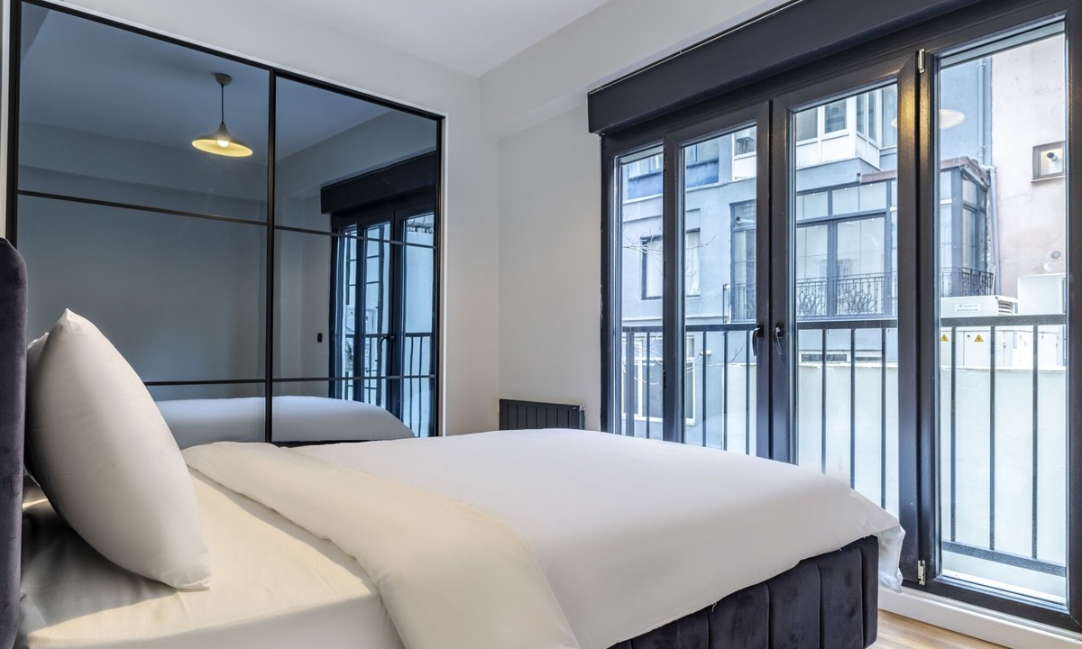 Osmanbey Apartment | Central and Modernly Furnished Flat in Sisli