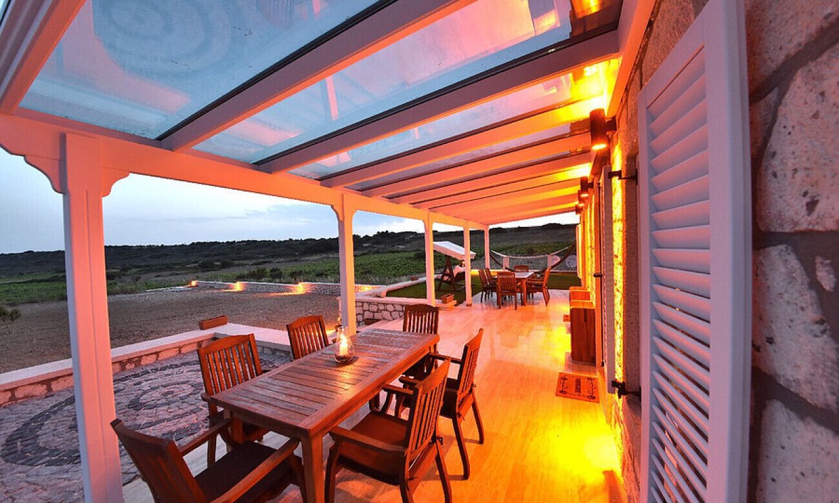 Bozcaada House | Lovely Villa with Backyard in Bozcaada near Beach