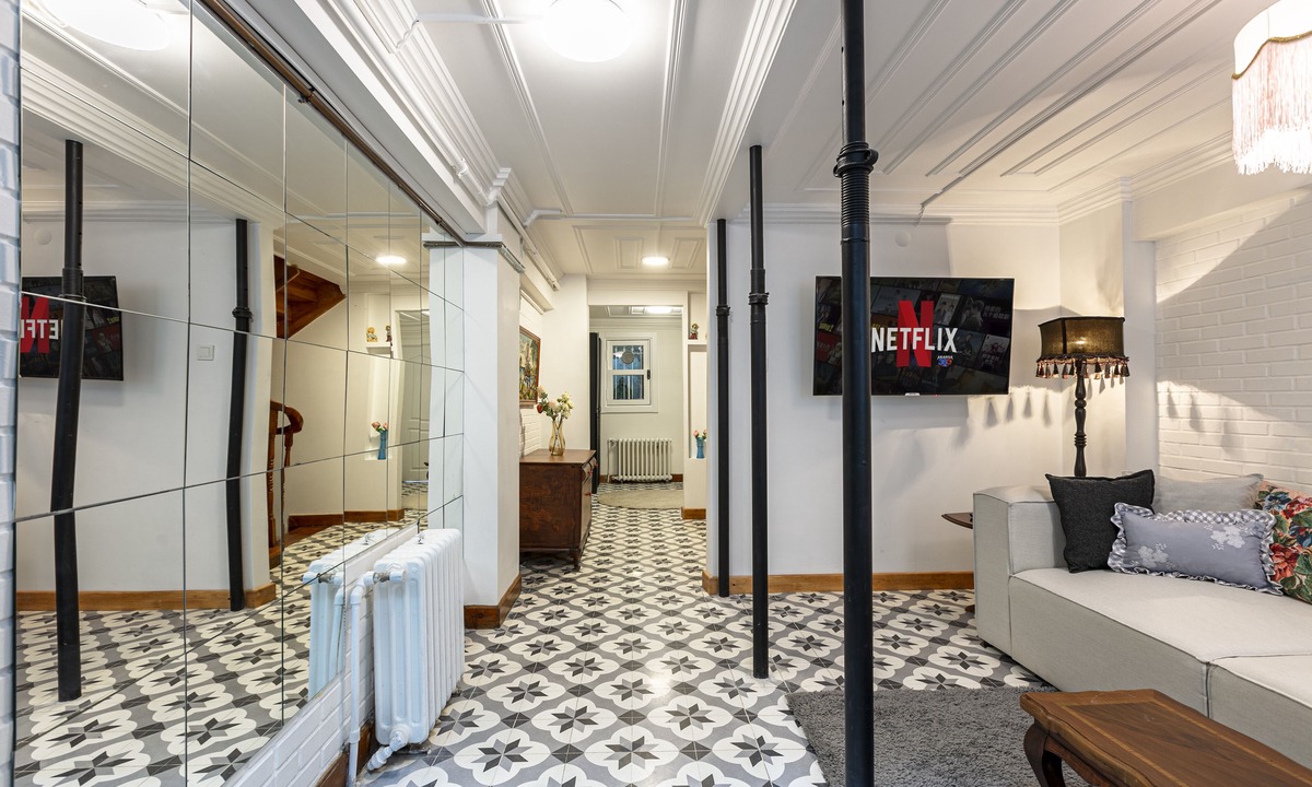 Besiktas House | Historical House in Beşiktaş 15 min to Nişantaşı