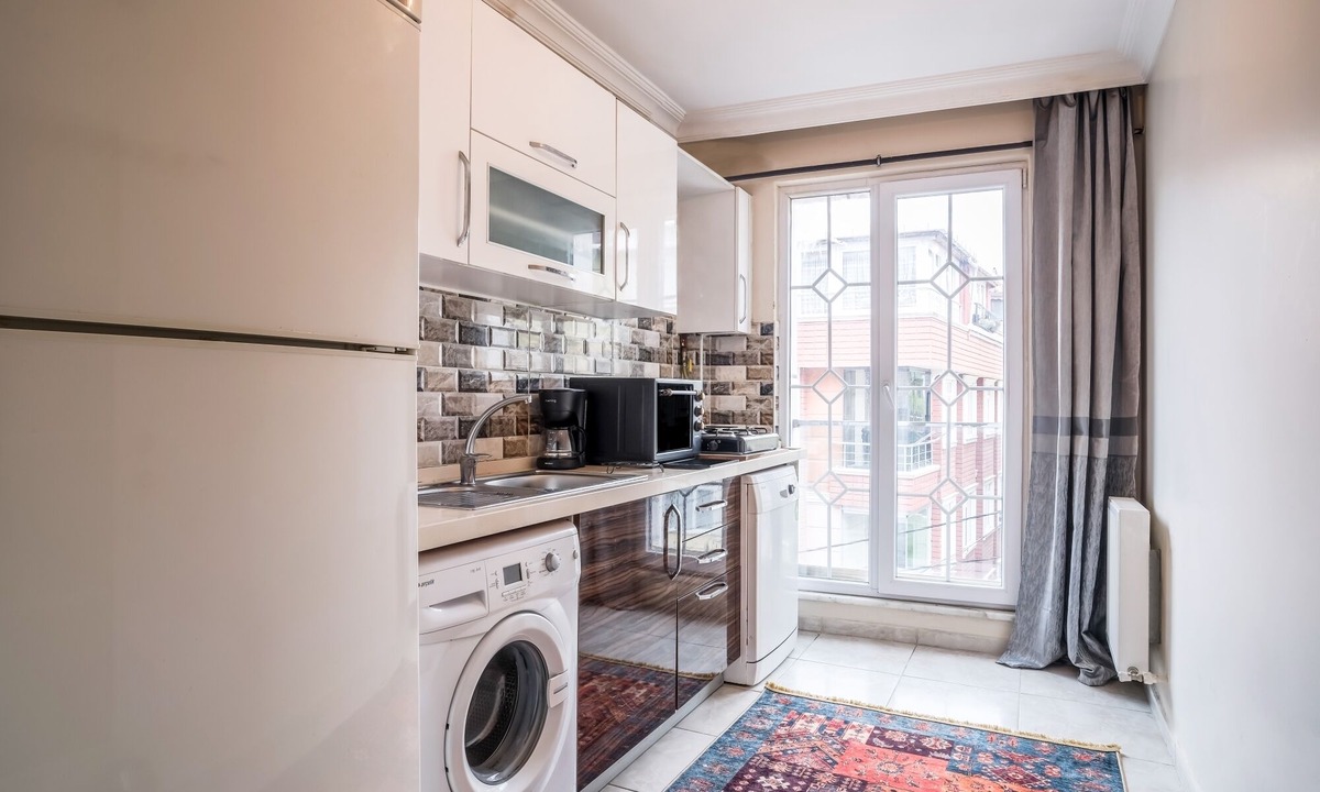 Avcilar Apartment | Cozy Flat 2 min to Pelican Mall and Metrobus