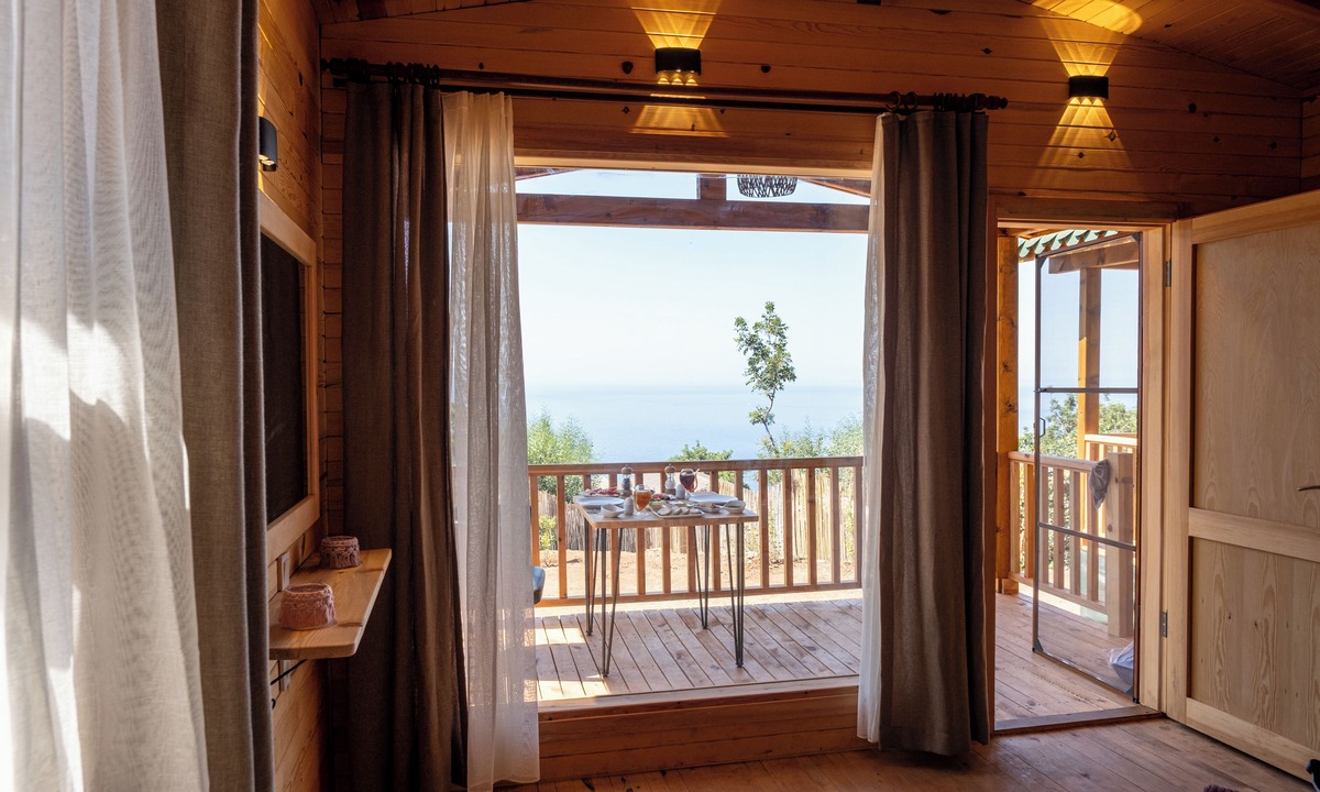 Kabak Valley Hotel | Goat Bungalow and Camping