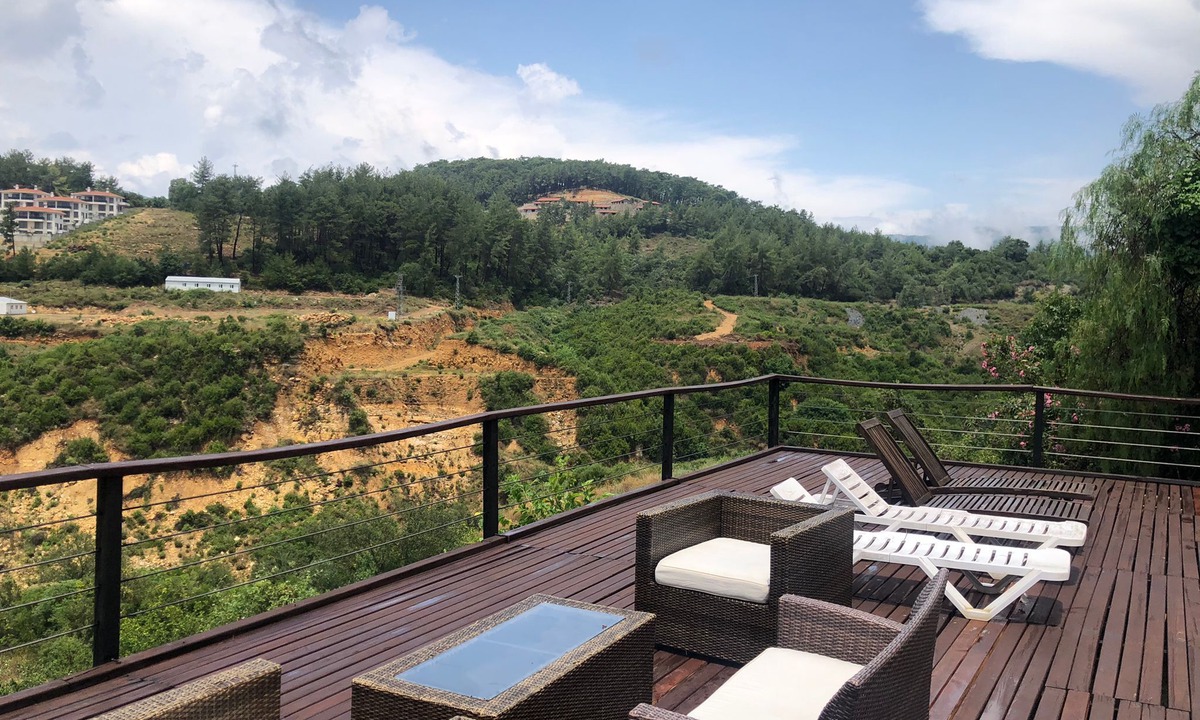Ula Villa | 10 Minutes to Beach/ Kitebeach/ River Private Pool and Garden
