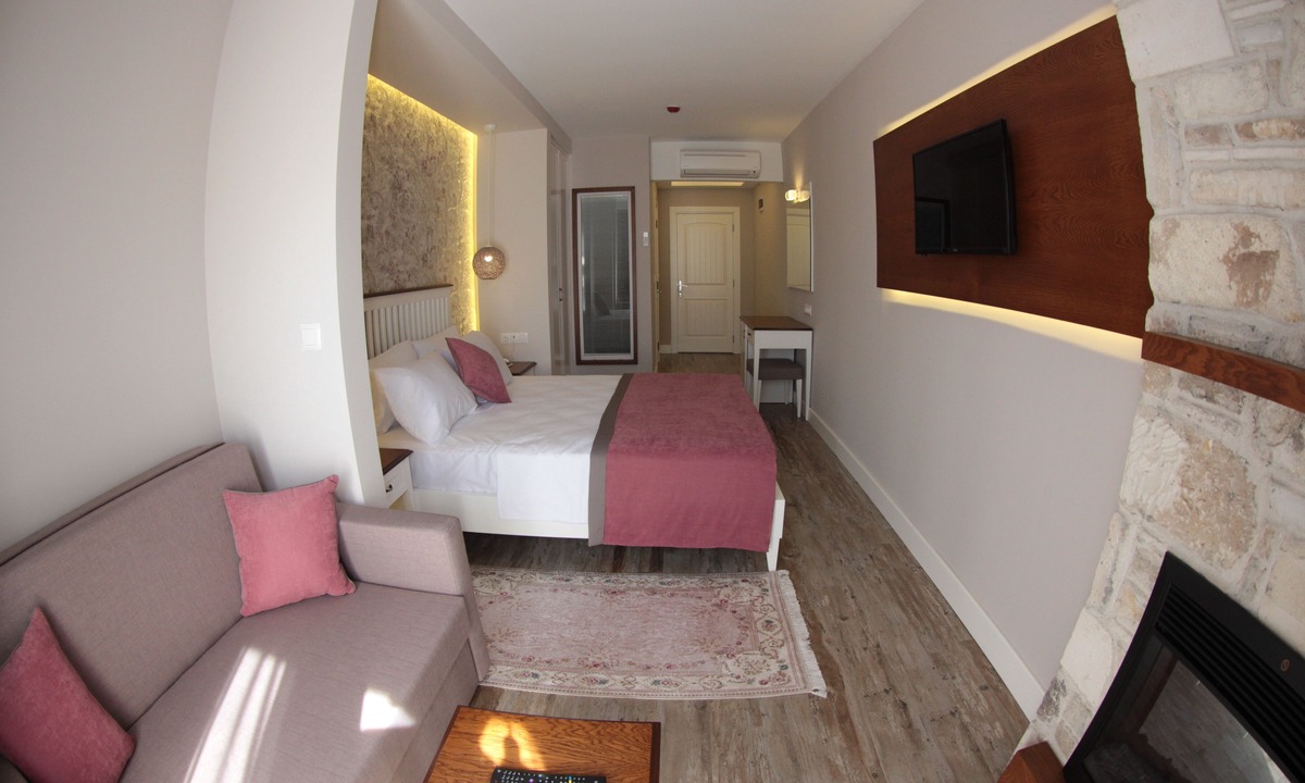 Yenifoca Hotel | Focamor Otel