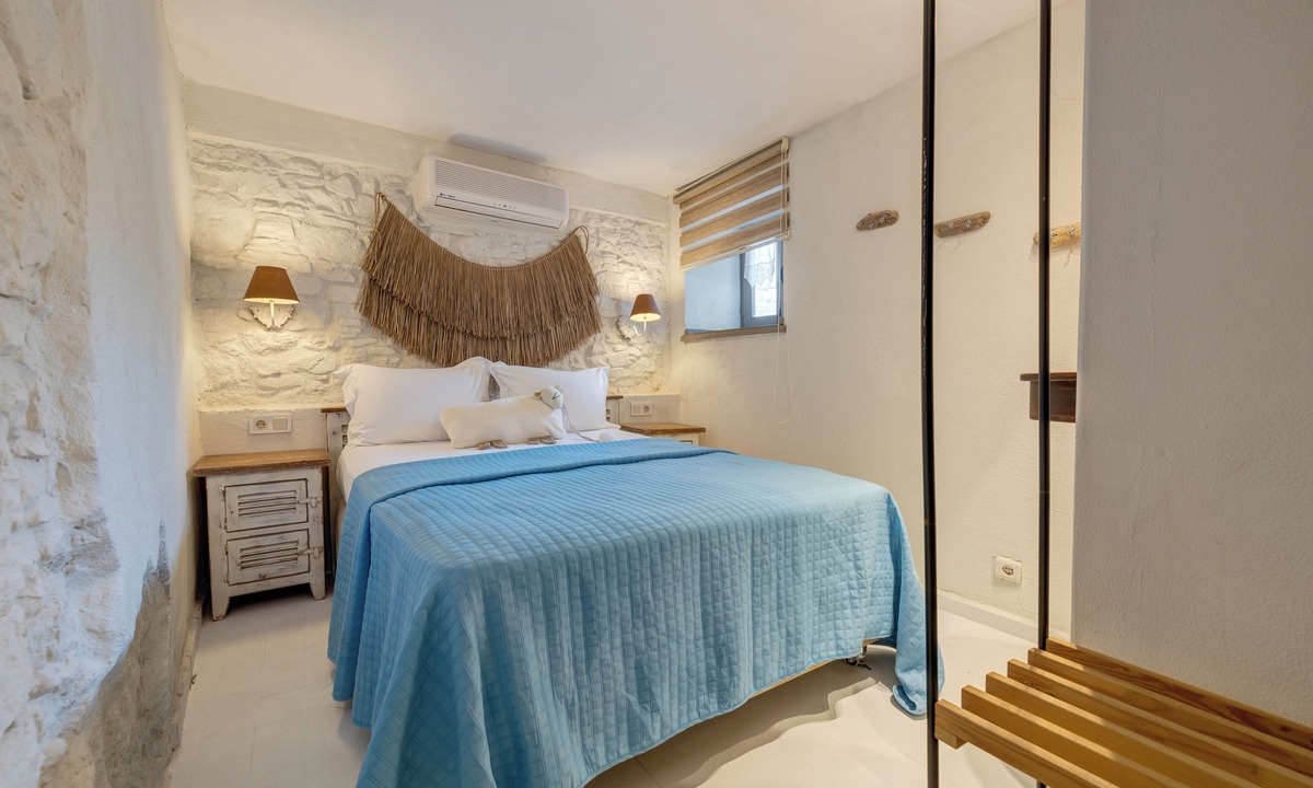 Bozcaada Hotel | Aral Tatil Ciftligi