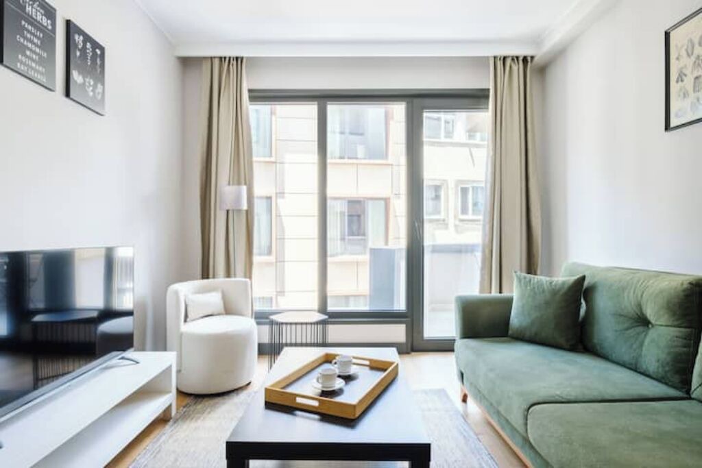 Kagithane Apartment | Flora - 1BD Fantastic Central Flat in a Residence