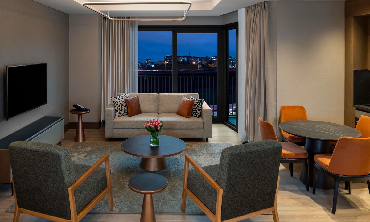 Kagithane Hotel | Mövenpick Living Istanbul Saklivadi