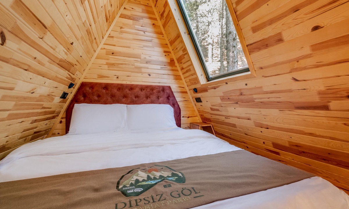 Tosya House | Bungalow with Balcony in Nature Near Dipsiz Lake