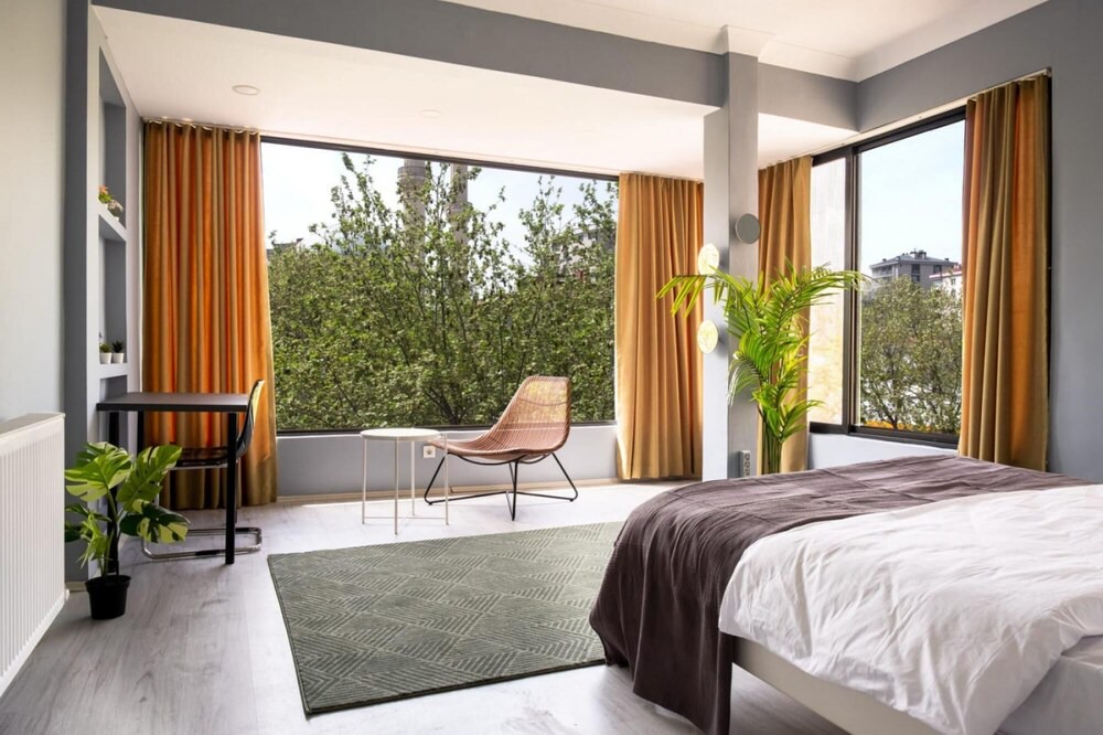 Goztepe Apartment | Charming Flat Near Bagdat Street in Kadikoy