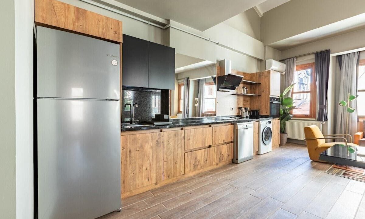 Balat Apartment | This apartment is a 1 bedroom(s), 2 bathrooms, located in Fatih, İstanbul.