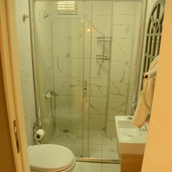 Kemer Mahallesi Apartment | Green Side Leon Hotel