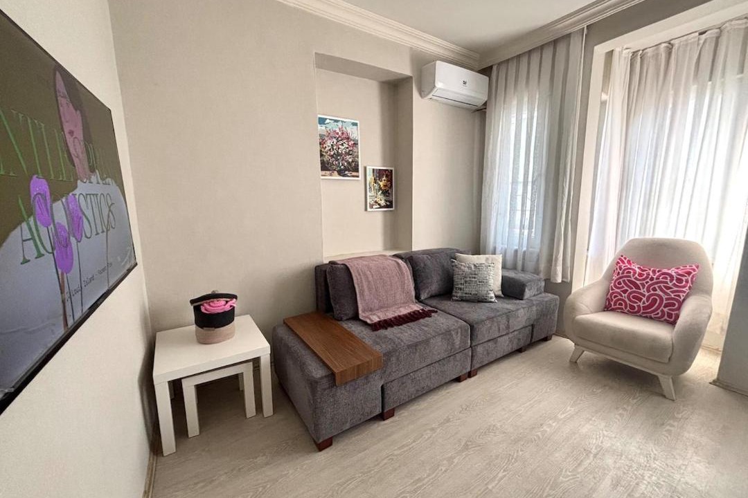 Istanbul City Center Villa | Pink House by the Seashore 2 Bedroom Fiber Internet