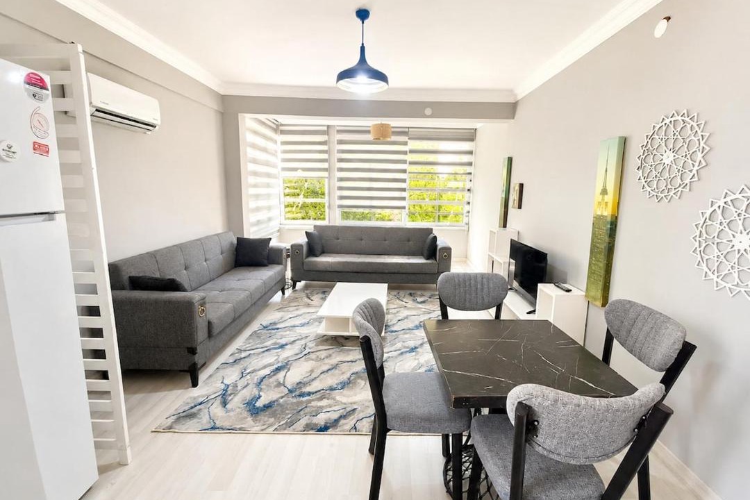 Lara Apartment | Villa with pool, 2 km to Lara Beach