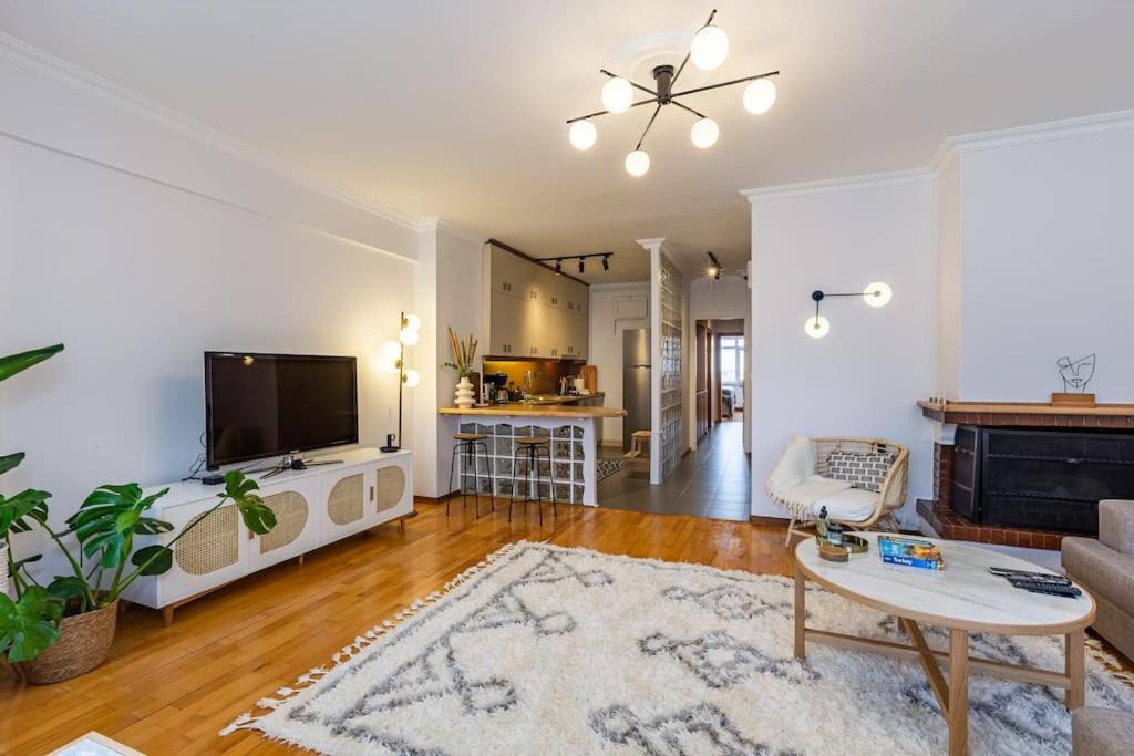 Taksim Apartment | Location, Location, Location!BY LIFT!