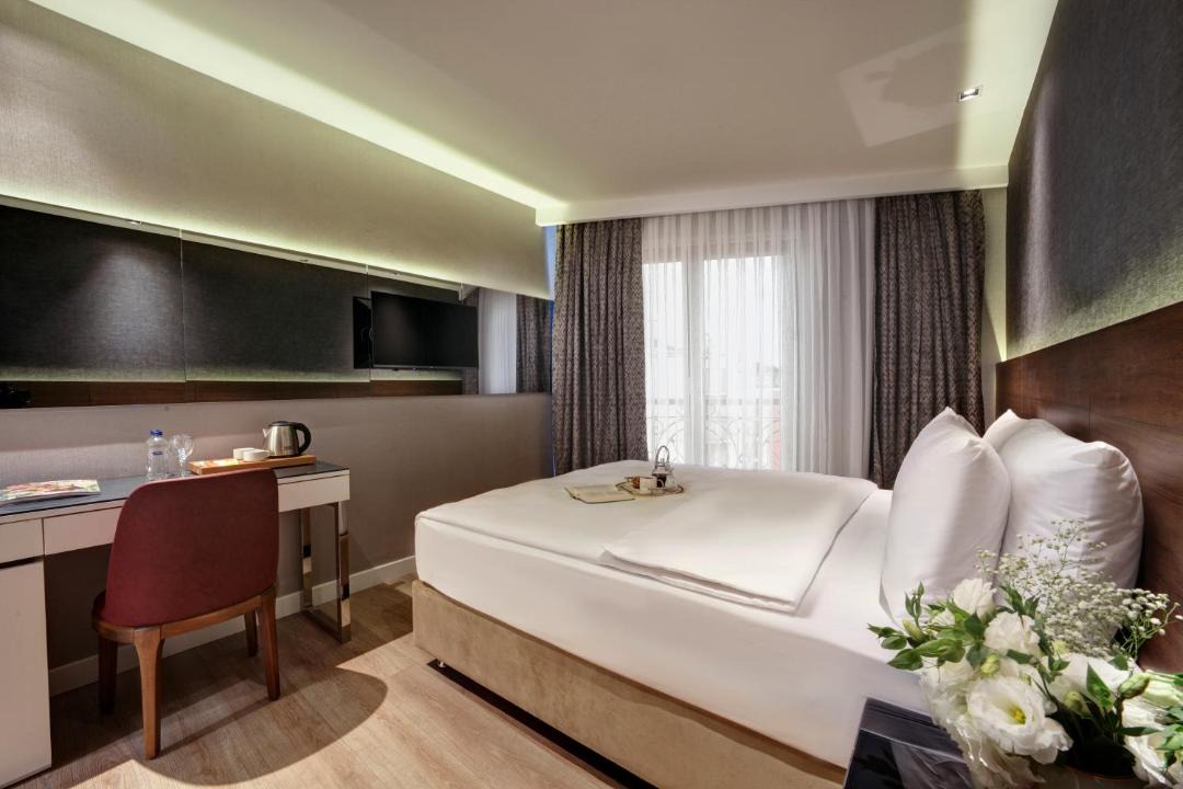 Pera Hotel | Dora Pera Hotel
