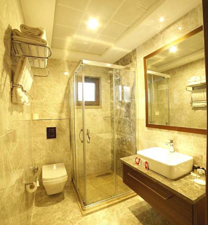 Photo of Bathroom in Gelibolu