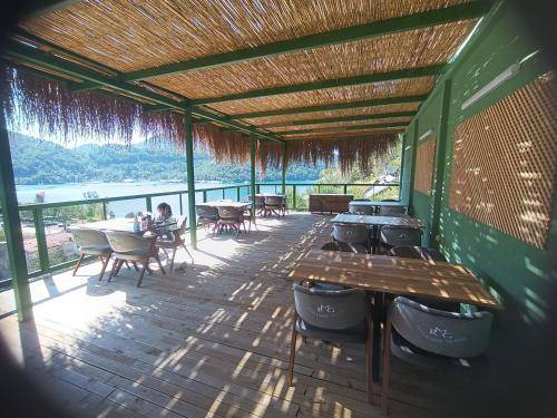 Photo of Patio Balcony in Avlana