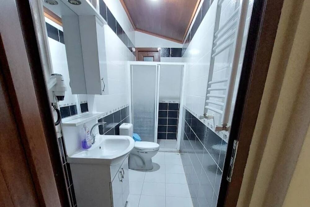 Photo of Bathroom in Yeniciftlik
