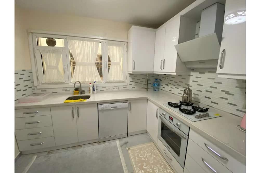 Photo of Kitchen in Yakuplu