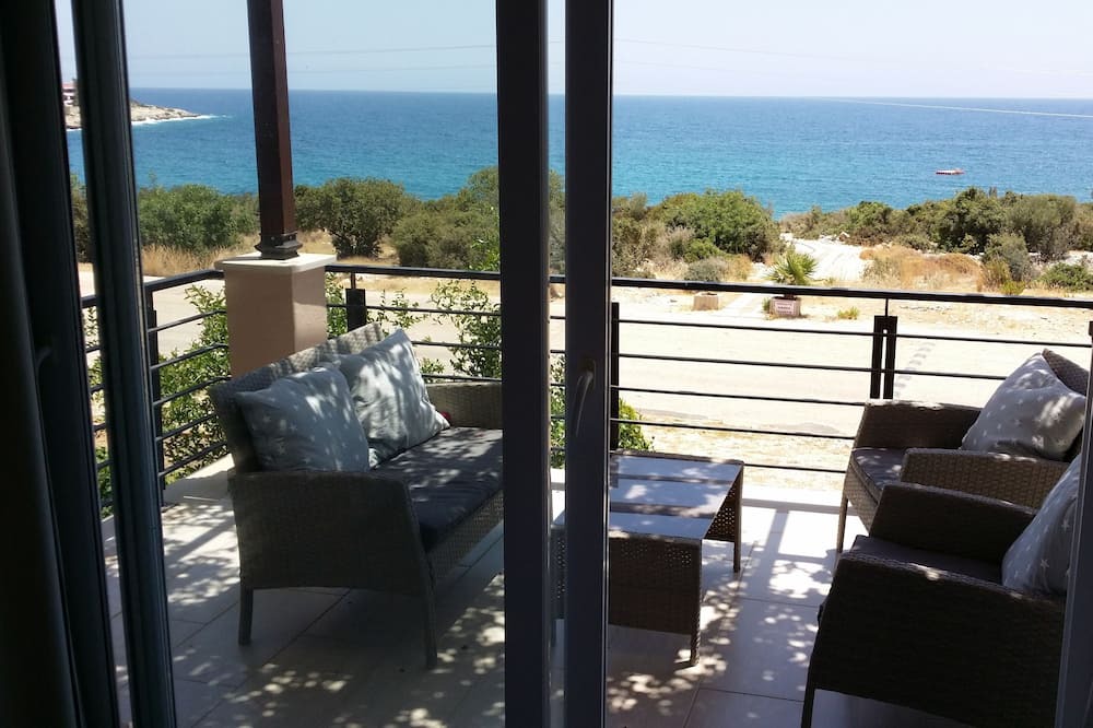 Photo of Patio Balcony in Artikli