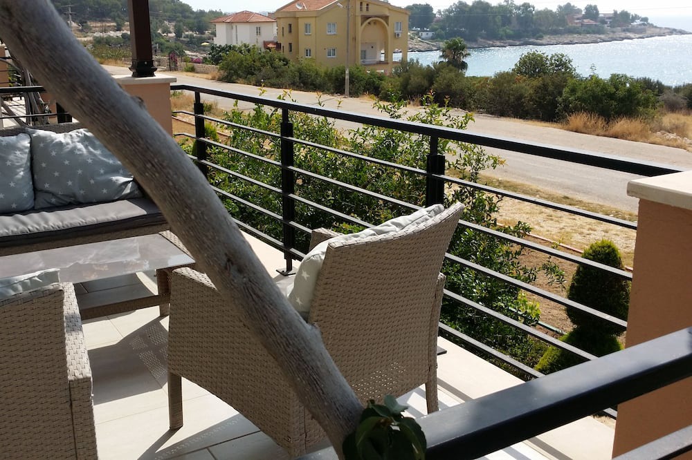 Photo of Patio Balcony in Artikli