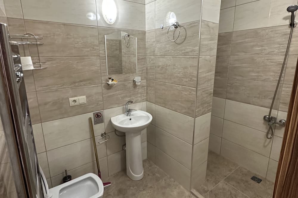 Photo of Bathroom in Macka