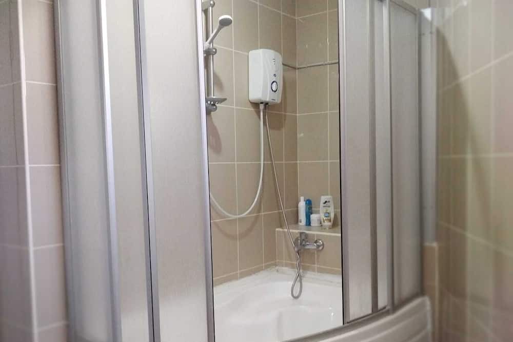 Photo of Bathroom in Lara