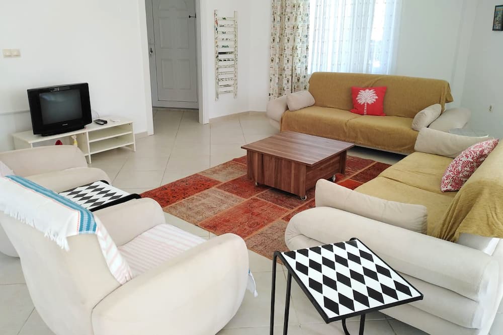 Photo of Livingroom in Lara