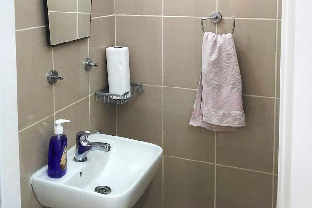 Photo of Bathroom in Lara