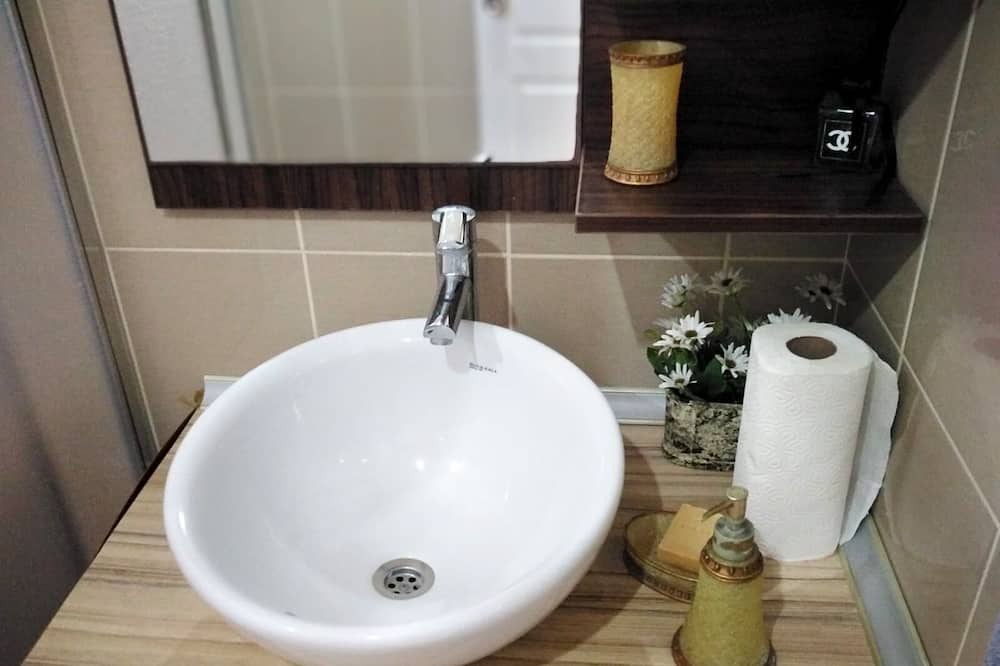 Photo of Bathroom in Lara