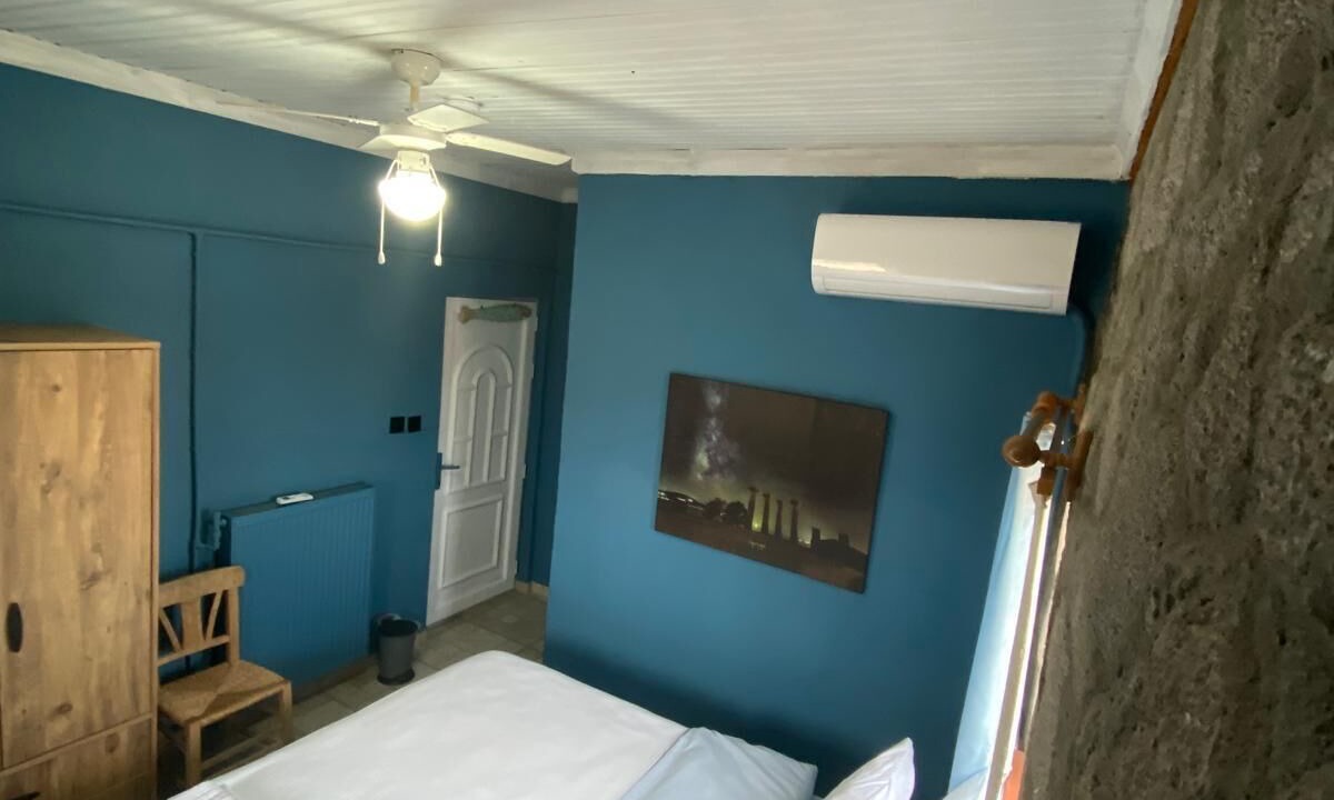 Photo of Bedroom in Behram